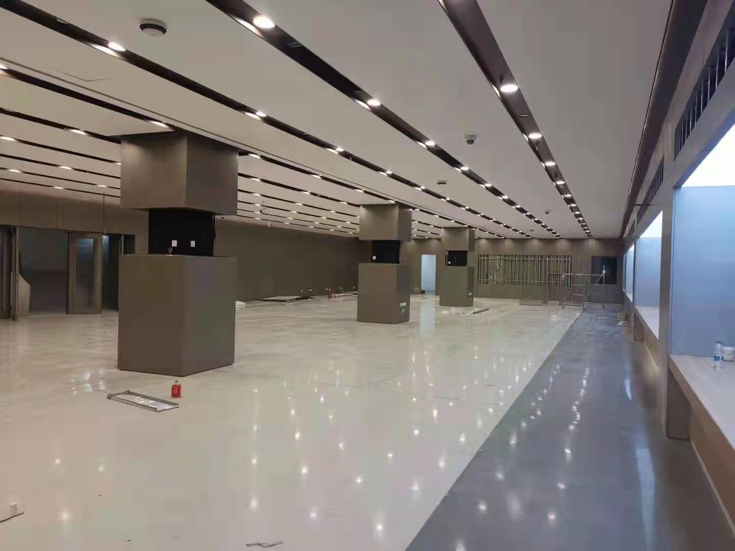 天津無(wú)機(jī)磨石,天津磨石地坪,無(wú)機(jī)磨石圖片