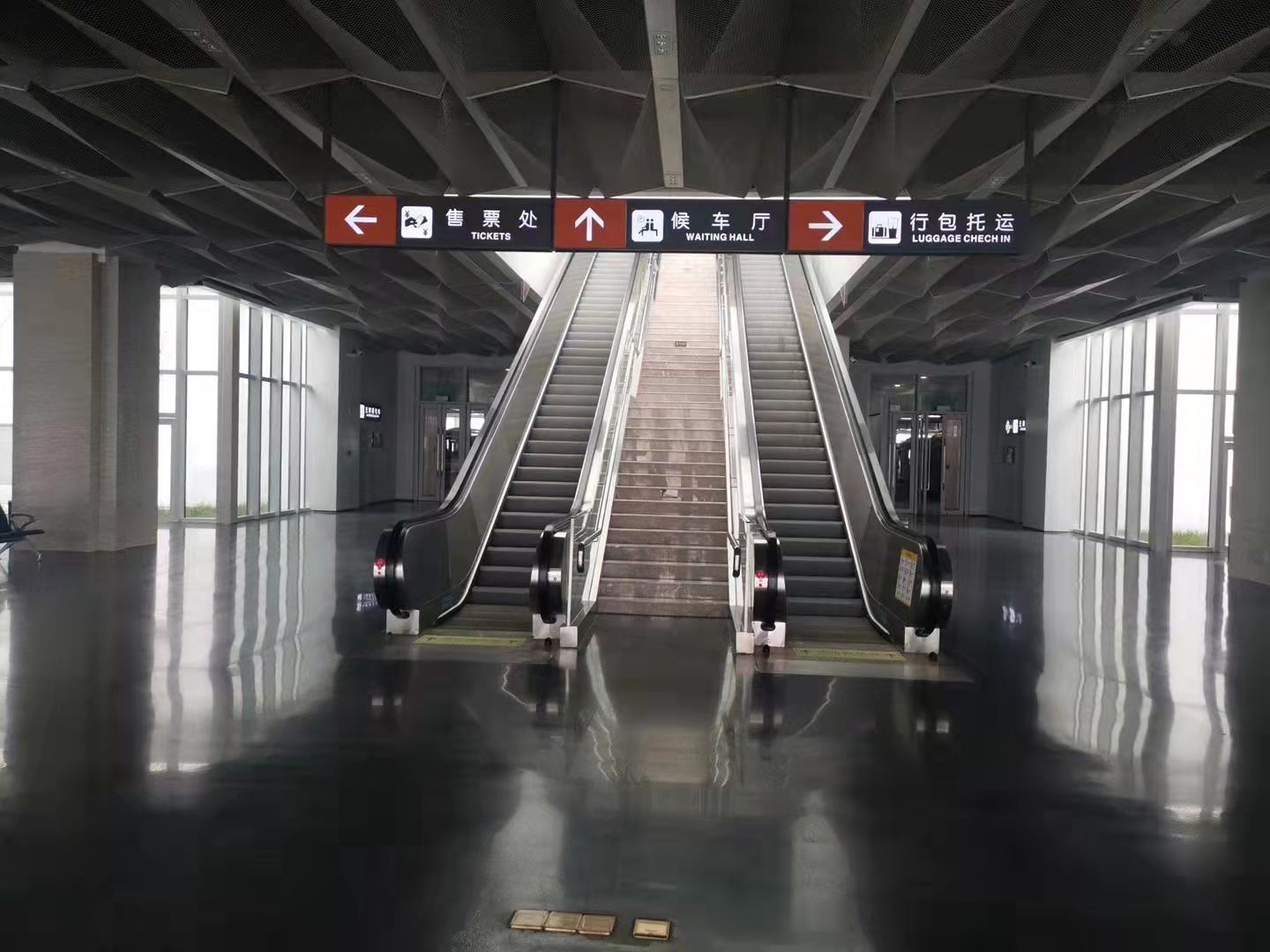 江蘇無機(jī)磨石,淮安磨石地坪,無機(jī)磨石圖片