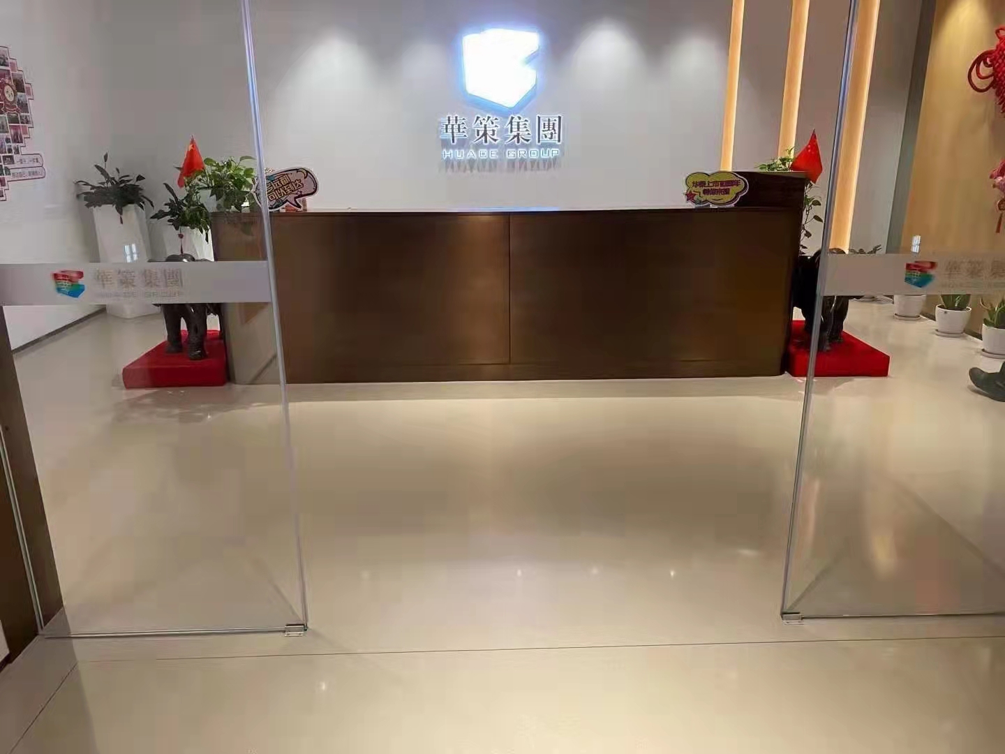 浙江無(wú)機(jī)磨石,杭州磨石地坪,無(wú)機(jī)磨石圖片